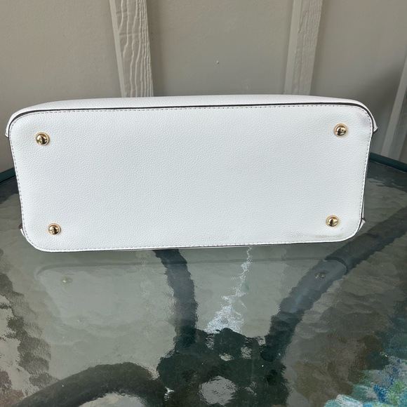Anne Kline White  Leather Purse - Picture 3 of 7
